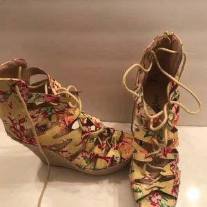 Summer platforms / wedges